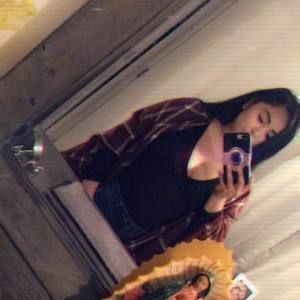 Meet your Posher, Mireya